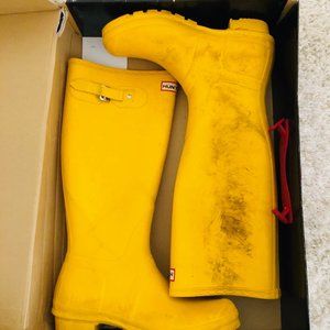 Hunter Original Rain Boots in Yellow – US 9M